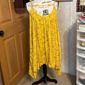 Summer top, size medium yellow and tan. Arizona brand, Adjustable straps.
